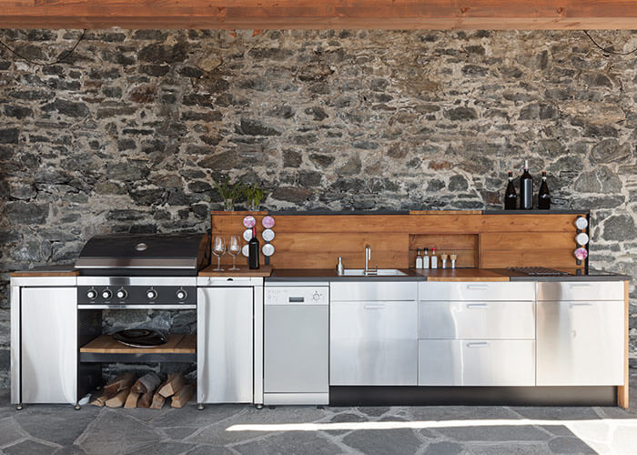 outdoor kitchen
